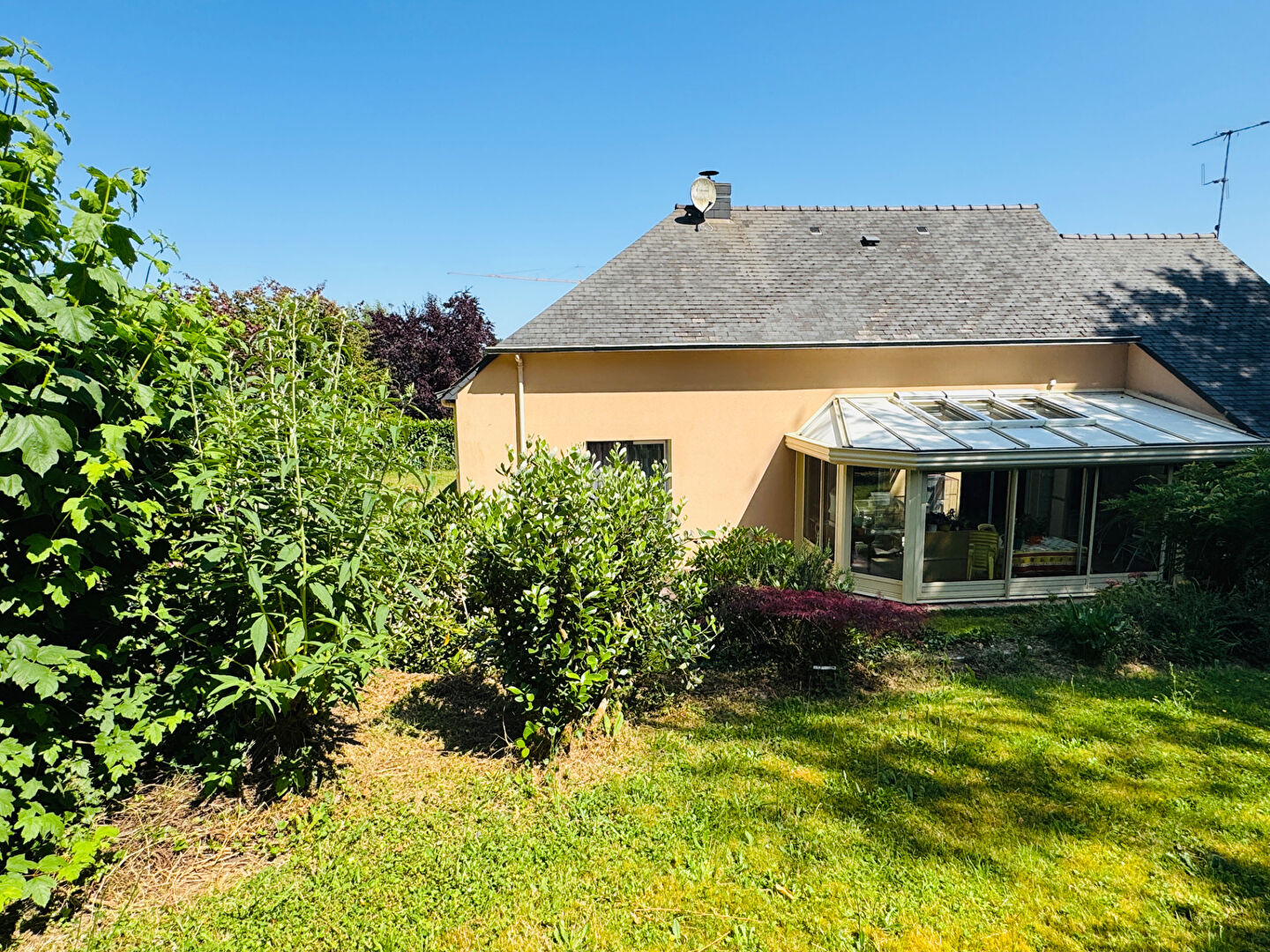 MAISON DE PLAIN PIED 3 CHAMBRES CENTRE VILLE DE MESSAC