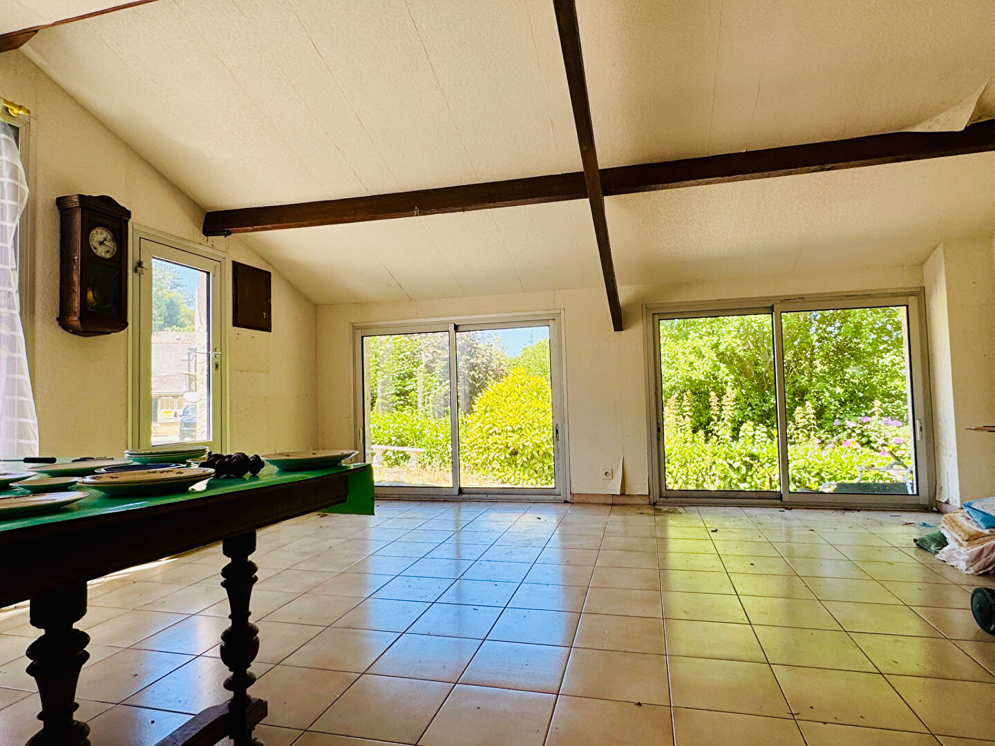 Maison en pierre \u00e0 r\u00e9nover spacieux jardin de 3000m2